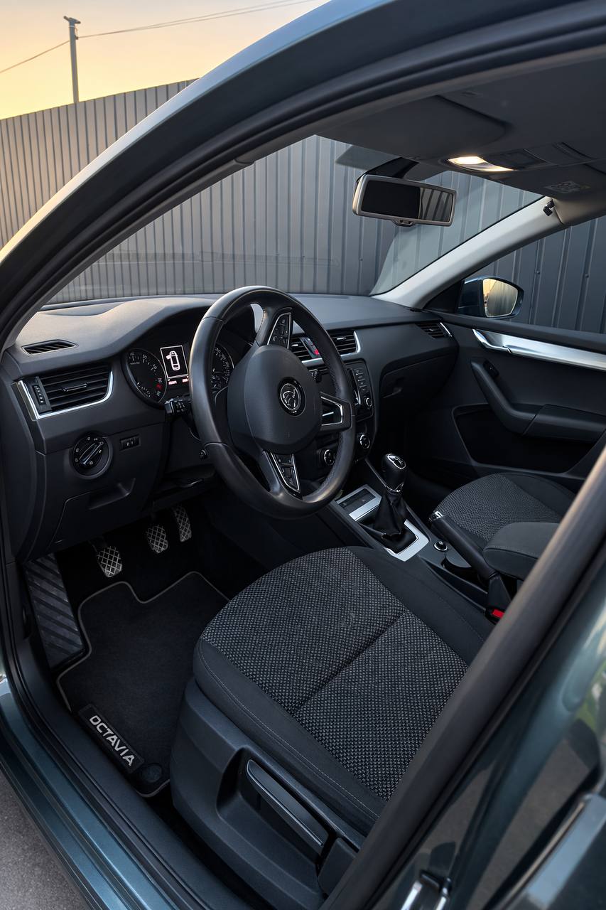 Škoda Octavia - 2